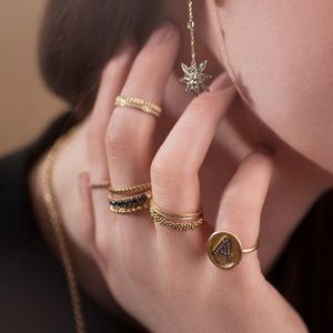 Meet your Posher, Afaf